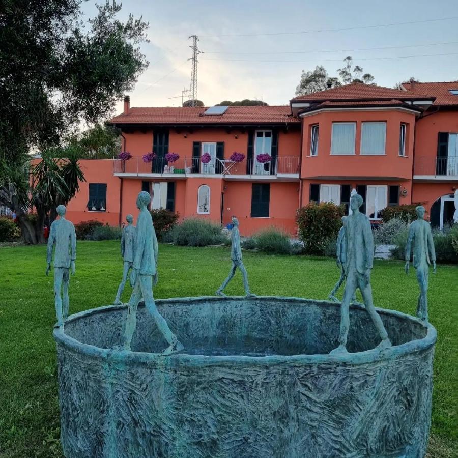 Agriturismo La Tuffatrice Империа Екстериор снимка