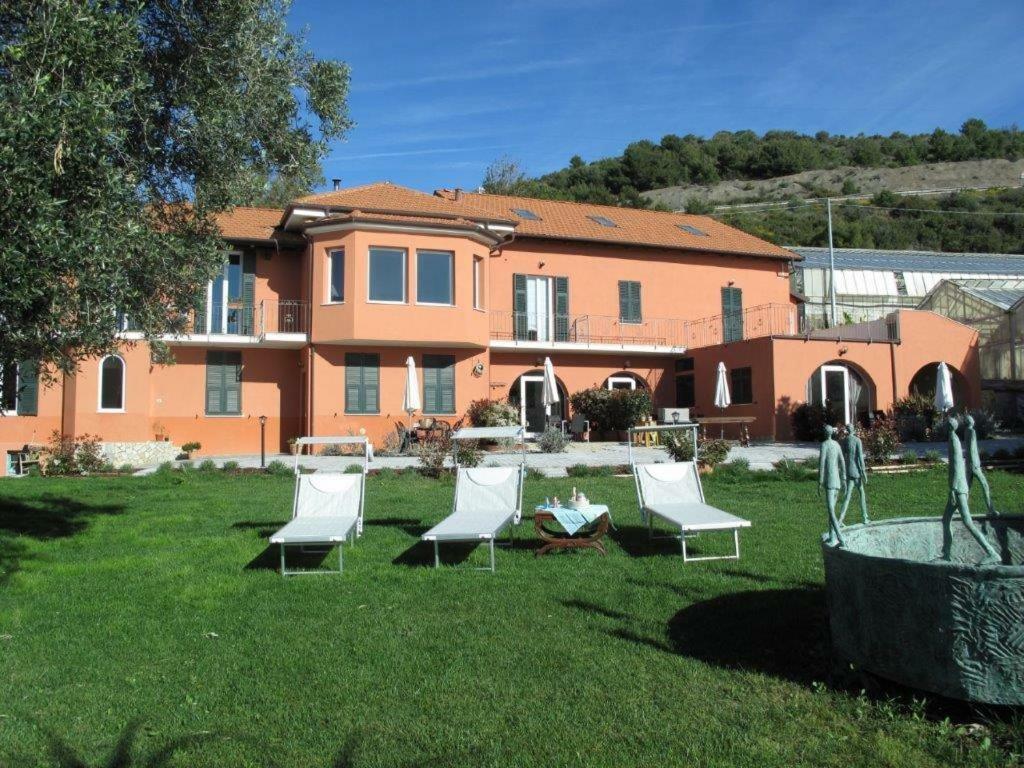 Agriturismo La Tuffatrice Империа Екстериор снимка