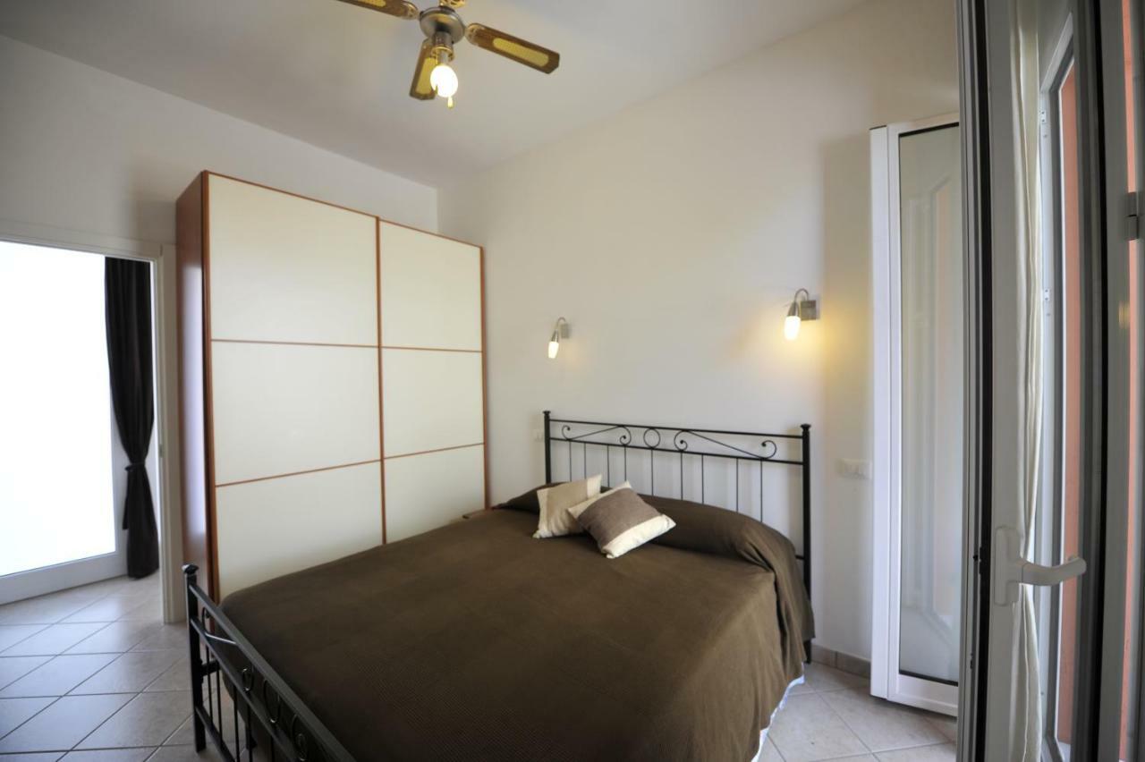 Agriturismo La Tuffatrice Империа Екстериор снимка
